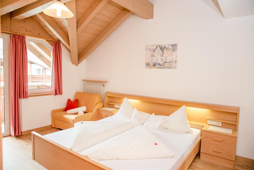 Alpine Life Hotel Anabel Кадіп'єтра Екстер'єр фото